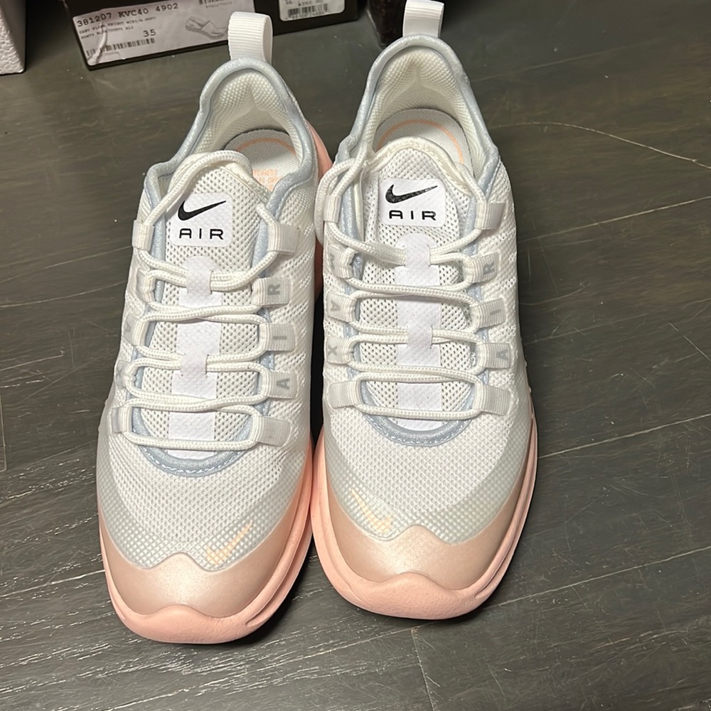 Nike brand new air sneakers